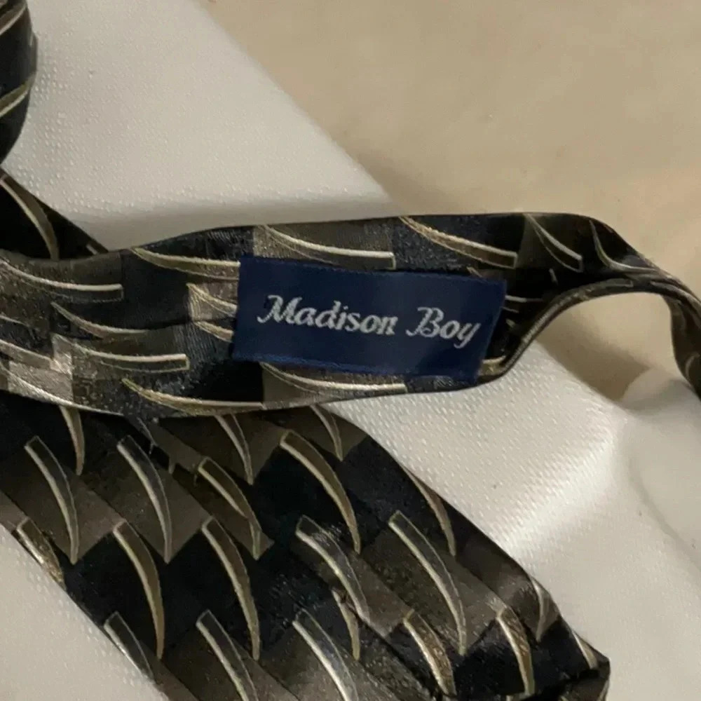 BOY’S Neckties - Picture 6 of 6